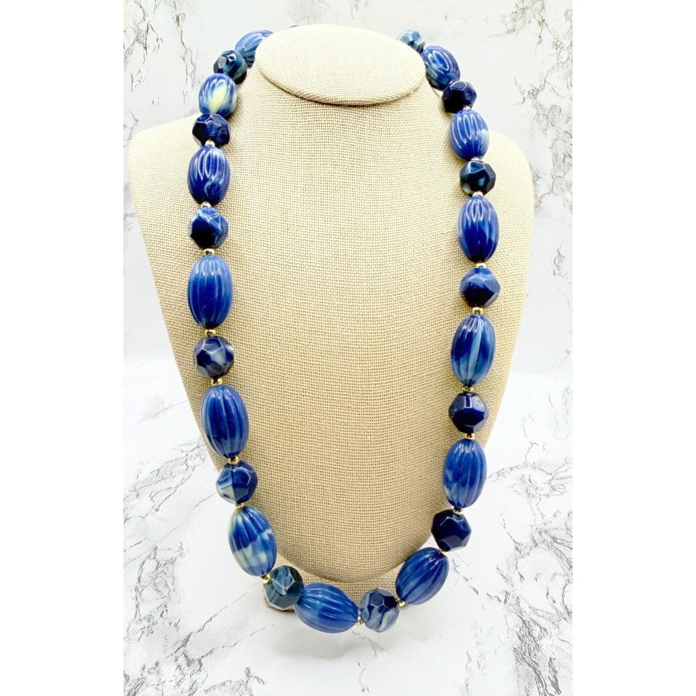 NWT Ahbra Cale Genuine Lucite Blue Marbled Bead Necklace 18"